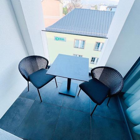 Twoparrots App. With Garage, Balkony, Citycenter Žilina Exteriér fotografie